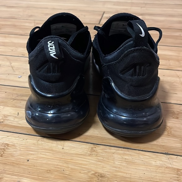 Nike Air Max 270 - Picture 5 of 8